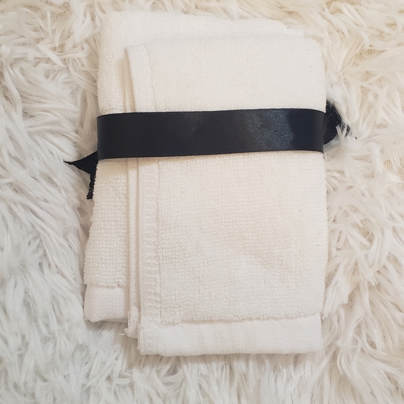 The Night Circus, face towel, Fairyloot - Picture 2 of 3